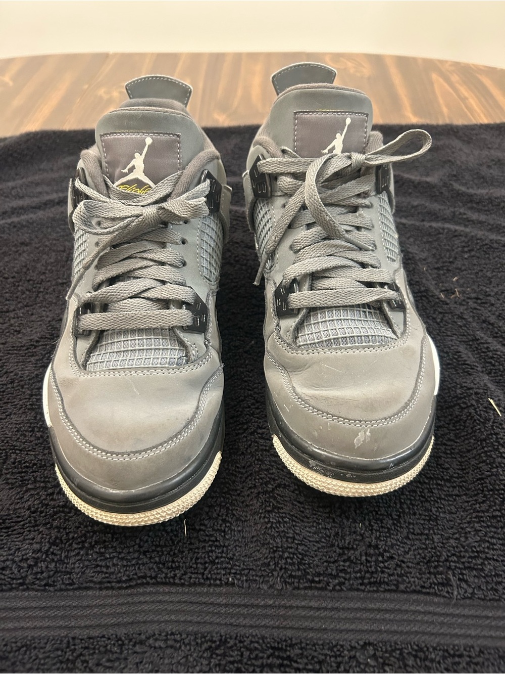 Jordan 4 Retro Sneakers in Grey